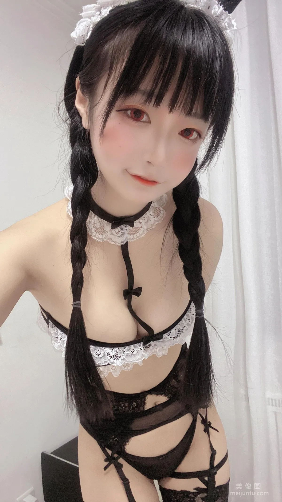 [Cosplay Photos] Anime Blogger Jiajia Haonan A - Bunny Girl photo 1