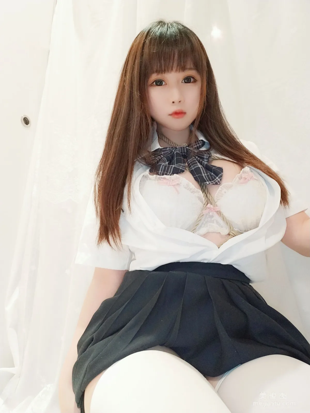 Shiyi Jiangya: Web Idols photo 16