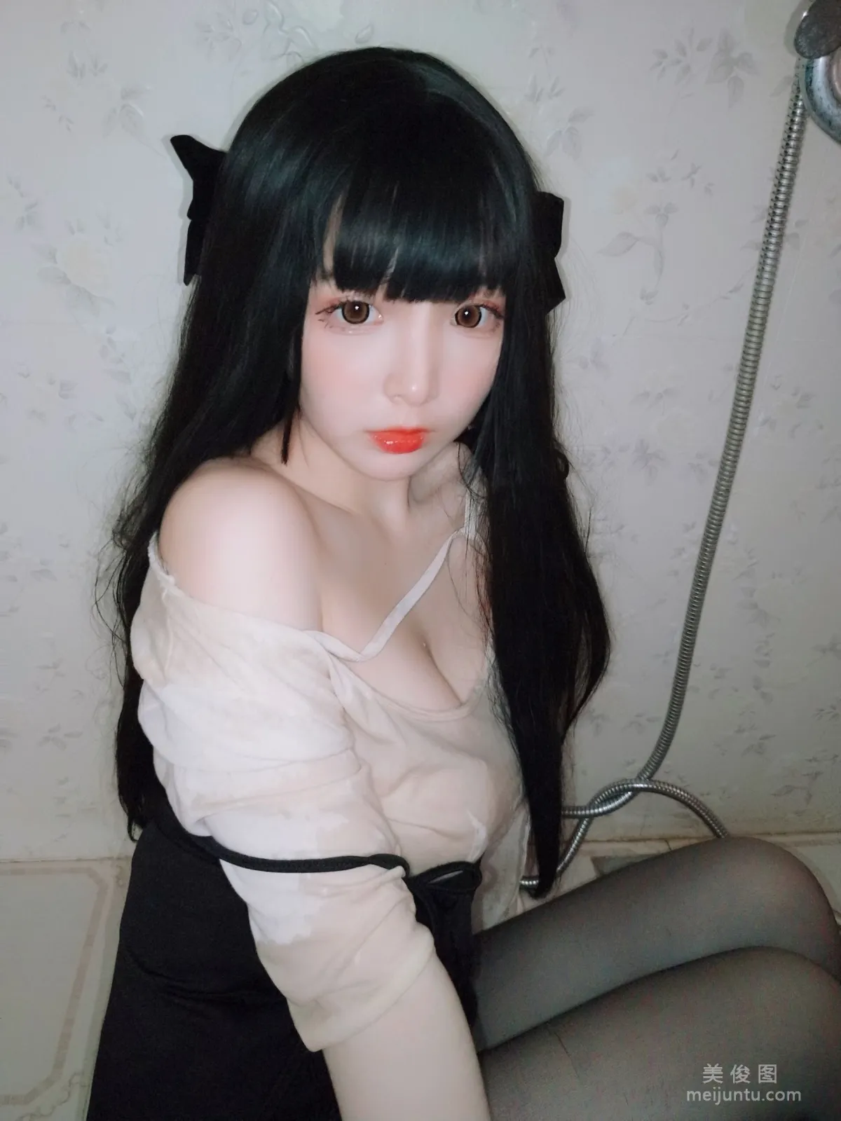 [Cosplay] 2D Beauty Guchuan kagura - Bathroom Wet Body Black Stockings photo 6