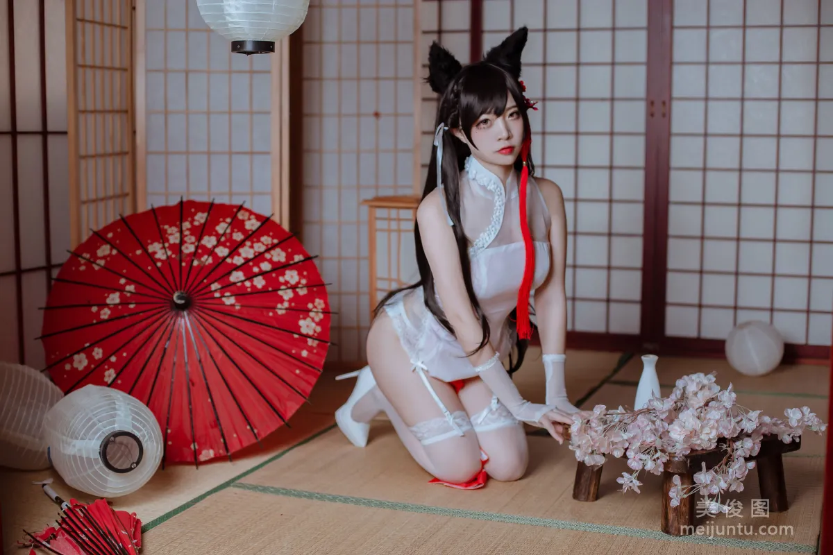 Erzuo Nisa: Web Idols photo 3