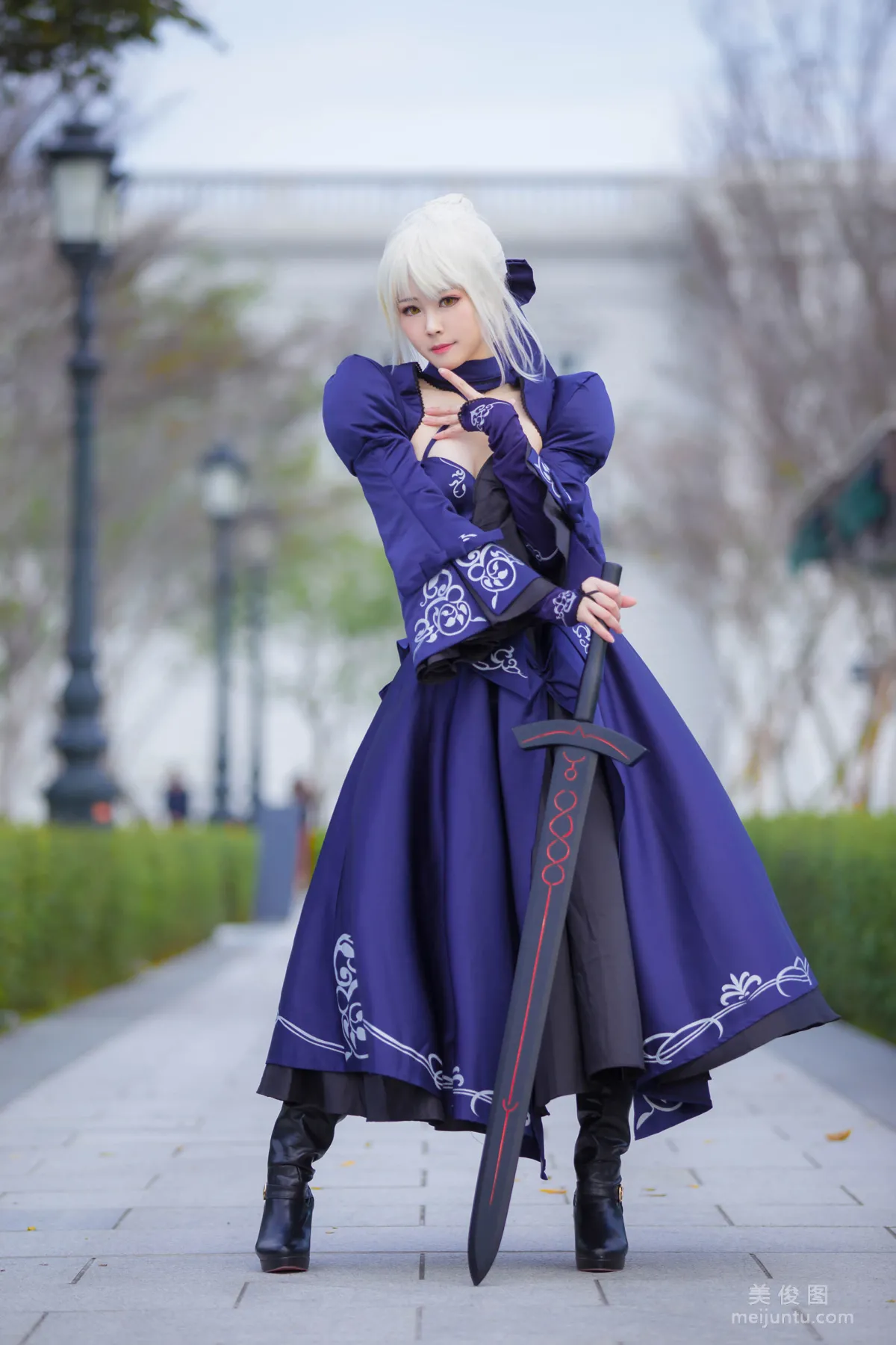 [Cosplay Photos] Coser Xuan-KaYa, Black Jeanne Black Ahoge photo 9