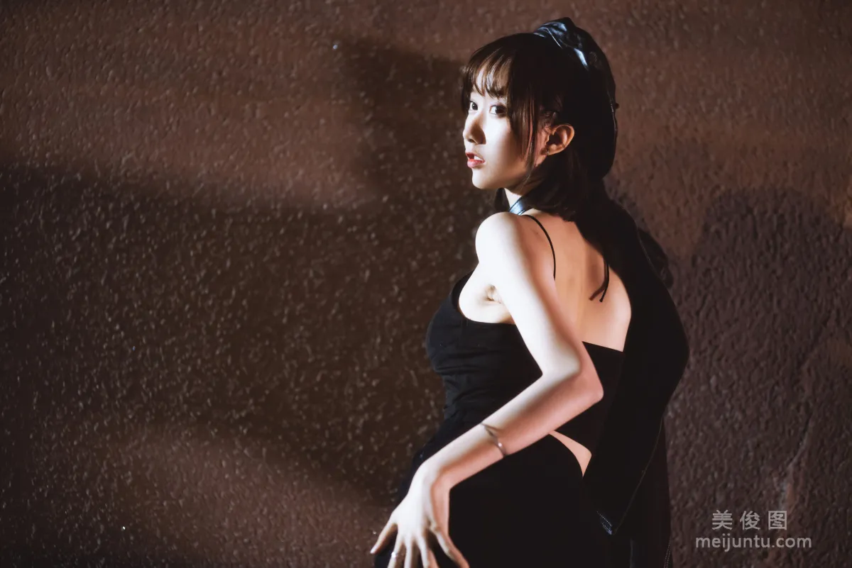 [Cosplay] Mu Mianmian OwO - Outdoor Short Skirt Photo Set photo 12