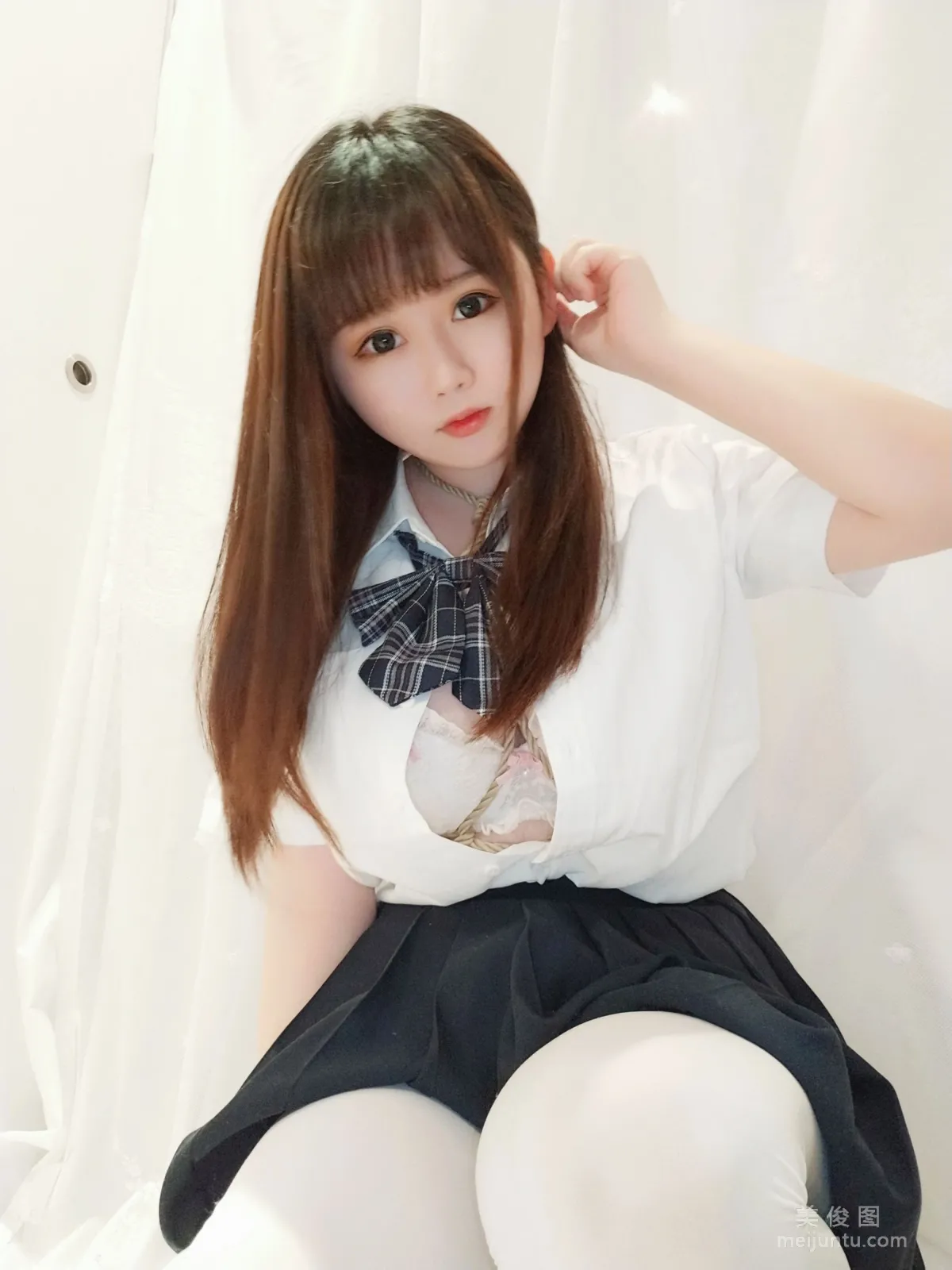 Shiyi Jiangya: Web Idols photo 29