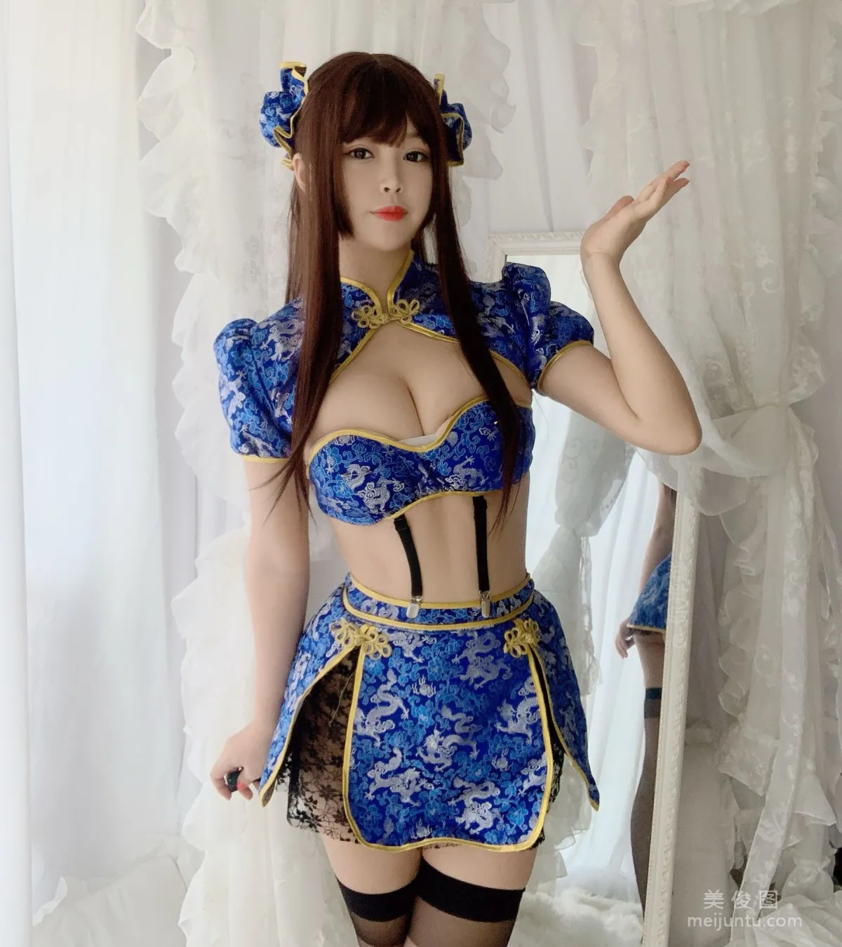 Bai Ye: Web Idols photo 6