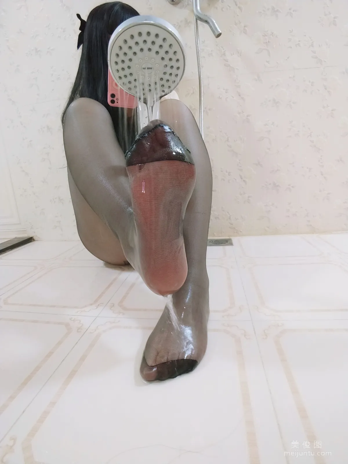 [Cosplay] 2D Beauty Guchuan kagura - Bathroom Wet Body Black Stockings photo 26