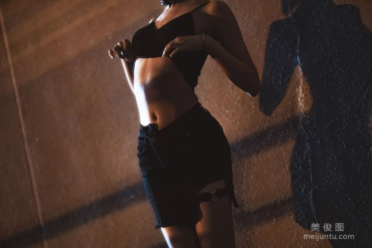 [Cosplay] Mu Mianmian OwO - Outdoor Short Skirt Photo Set photo 32
