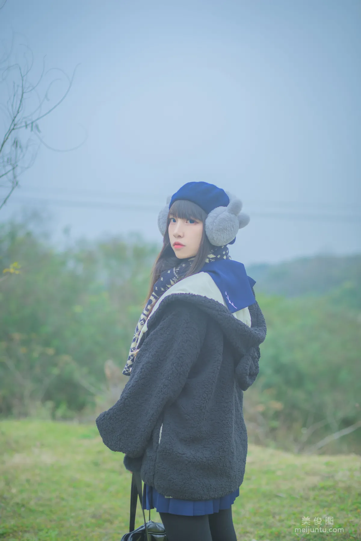 Erzuo Nisa: Web Idols photo 1
