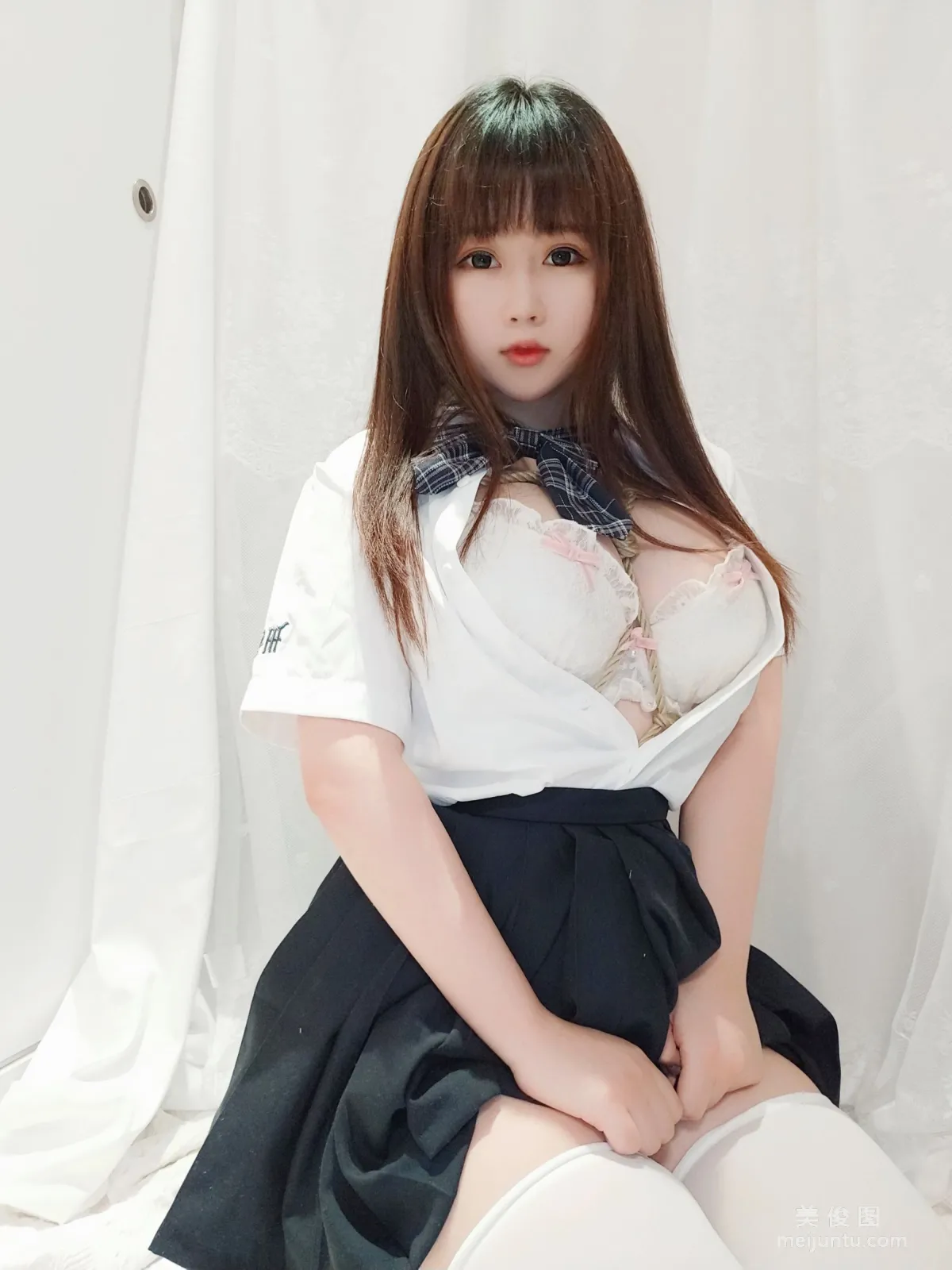 Shiyi Jiangya: Web Idols photo 30
