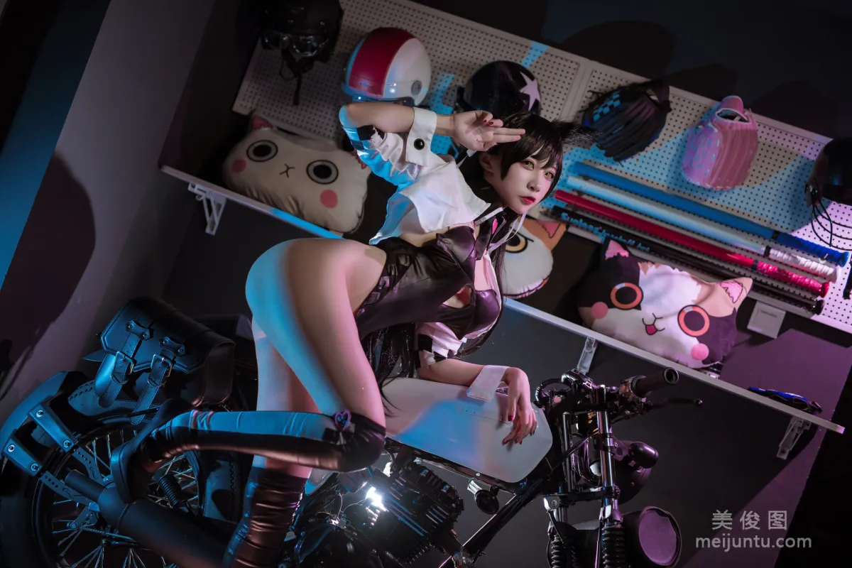Erzuo Nisa: Web Idols photo 17