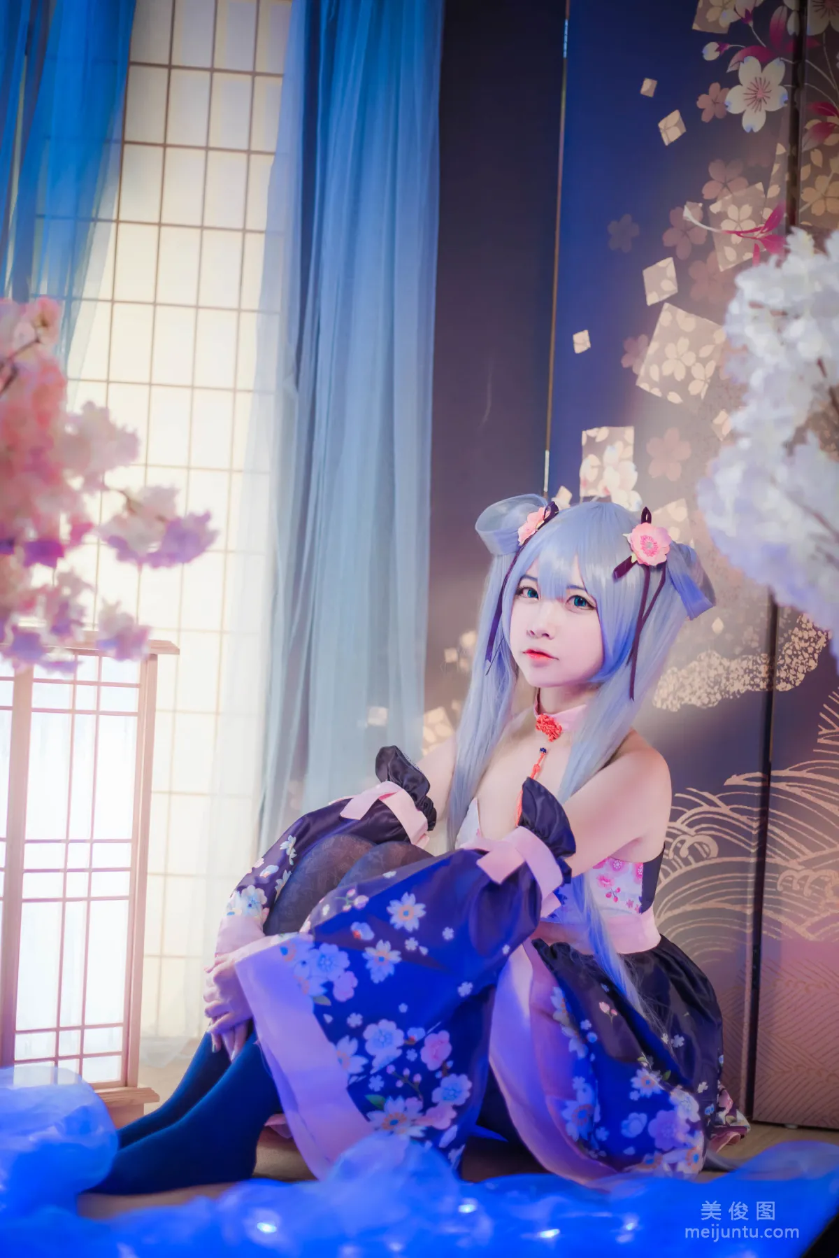 [Cosplay Photo Set] Erzuo Nisa - Twin Tails photo 11