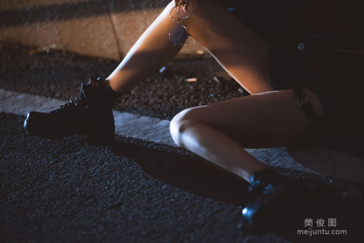 [Cosplay] Mu Mianmian OwO - Outdoor Short Skirt Photo Set photo 25
