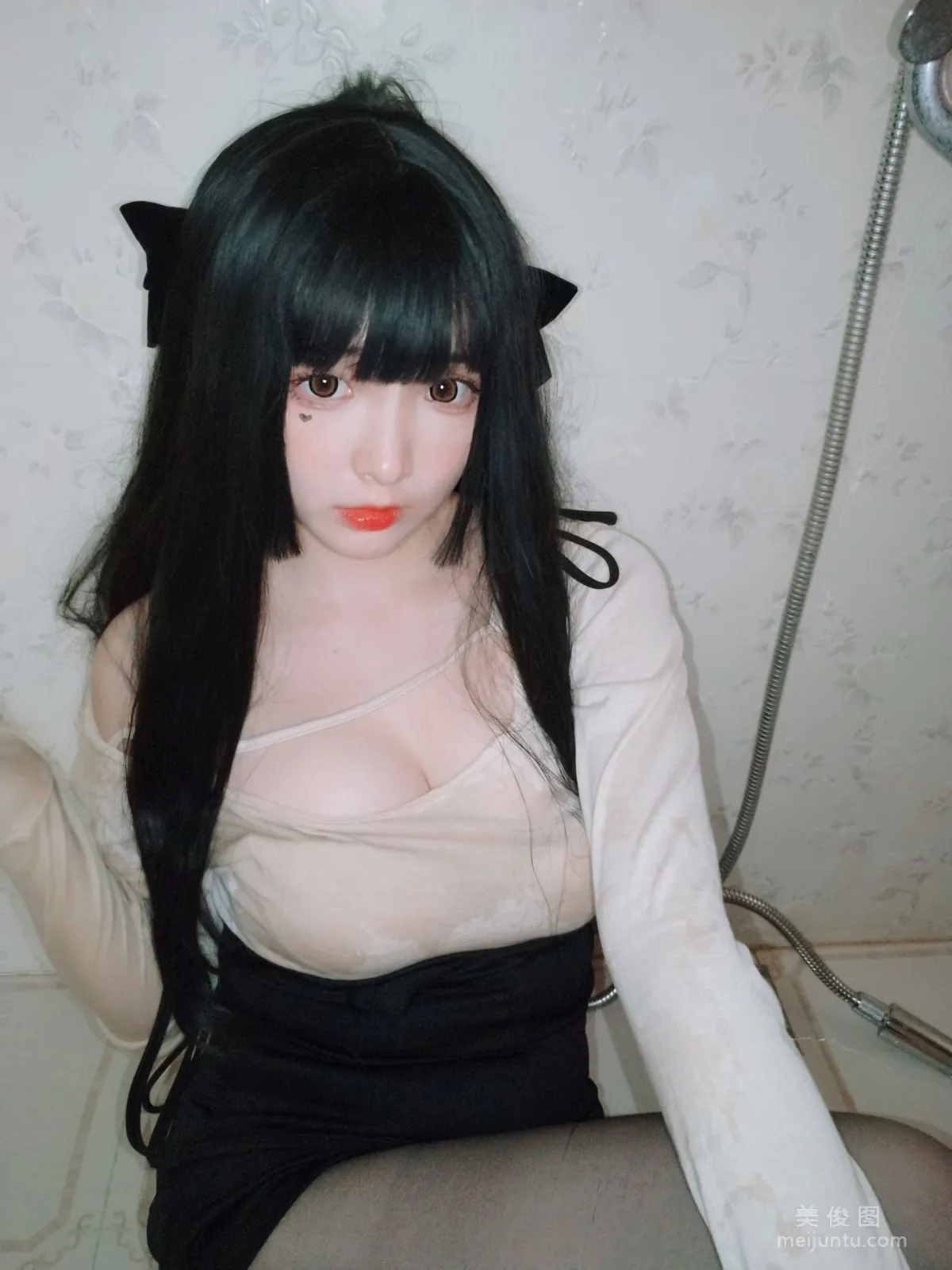 [Cosplay] 2D Beauty Guchuan kagura - Bathroom Wet Body Black Stockings photo 11