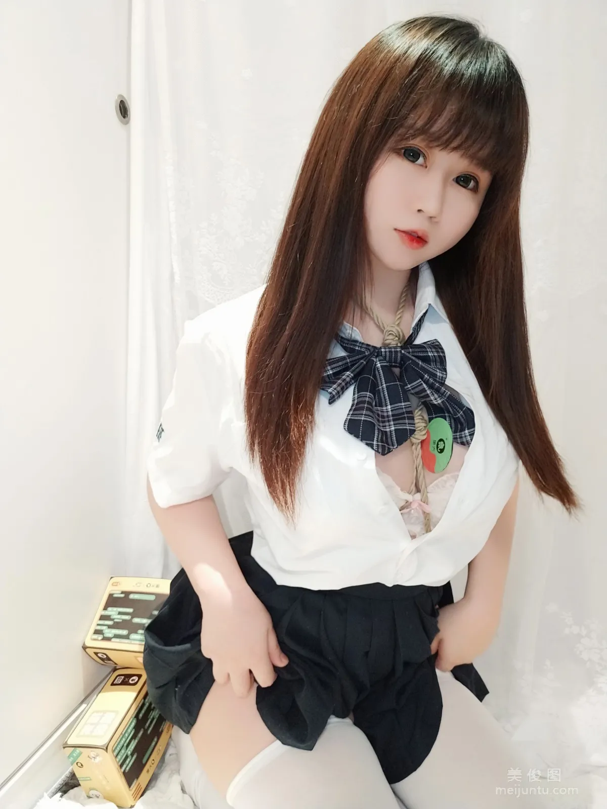 Shiyi Jiangya: Web Idols photo 10