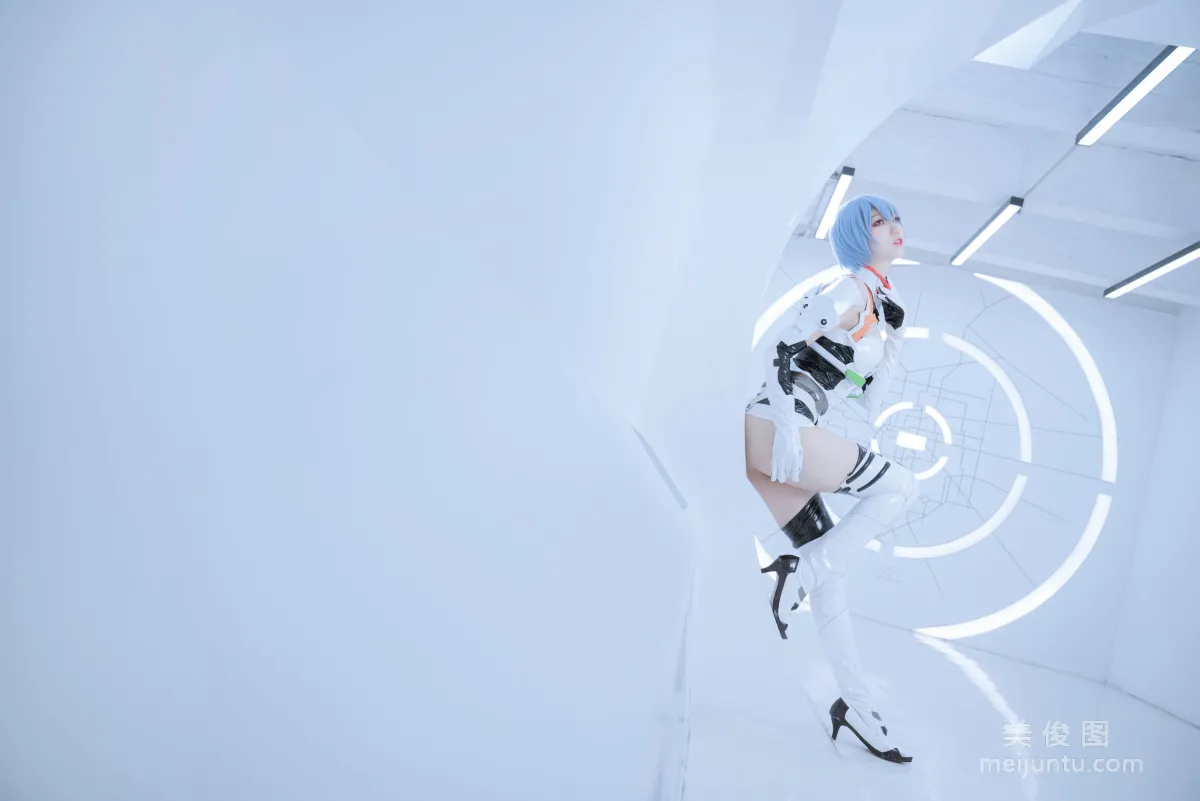 [Cosplay] Zhouji Shike Aitu Tu - Ayanami Rei White Battle photo 13