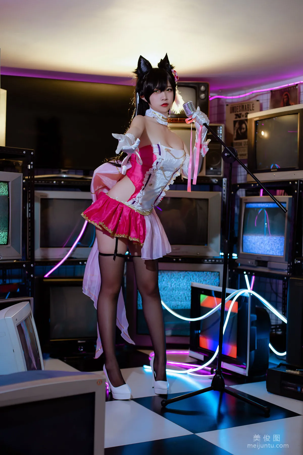 Erzuo Nisa: Web Idols photo 2