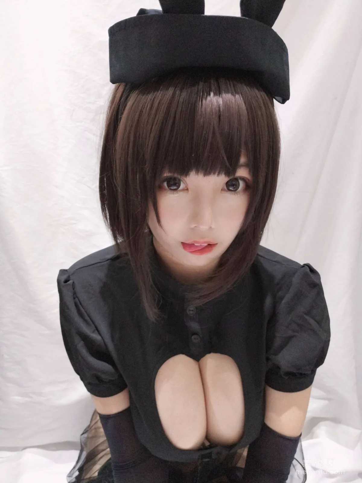 [Cosplay] Mizhi Maoqiu, Bunny Nurse Photo Set photo 24