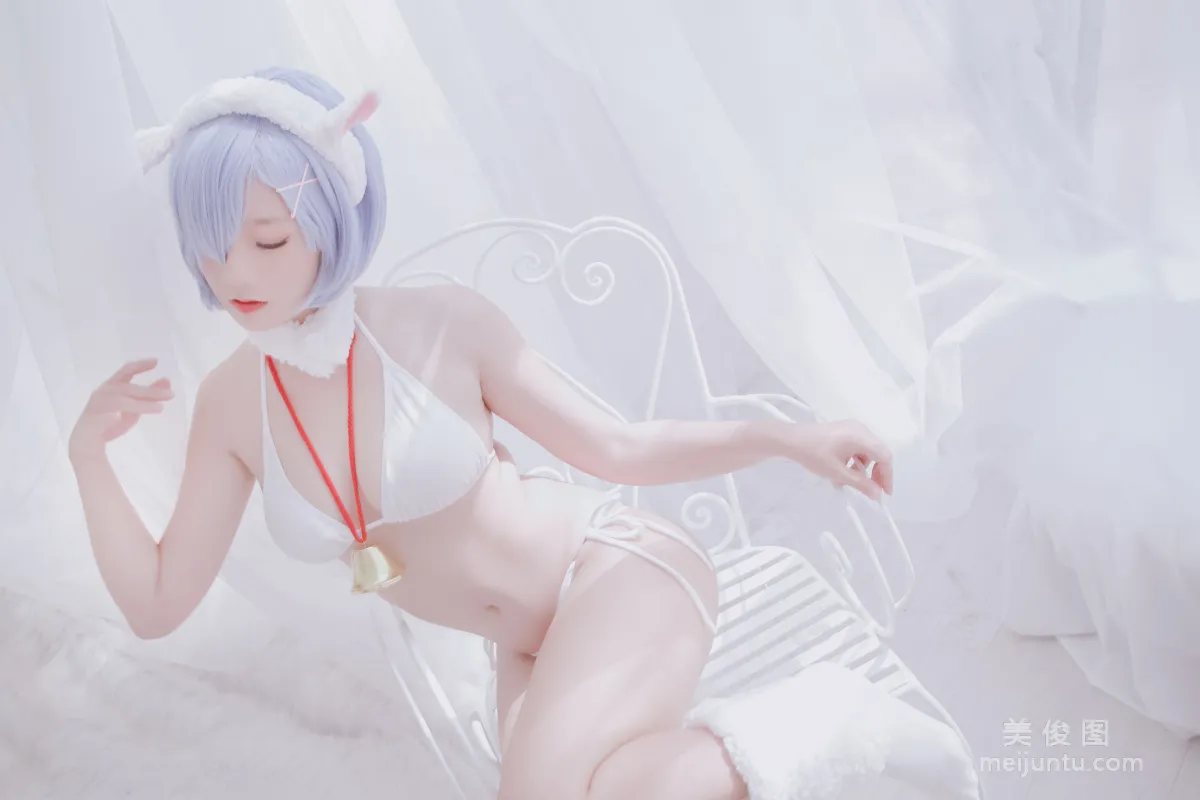 Messie Huang, Rem the sheep, Photo Set photo 25