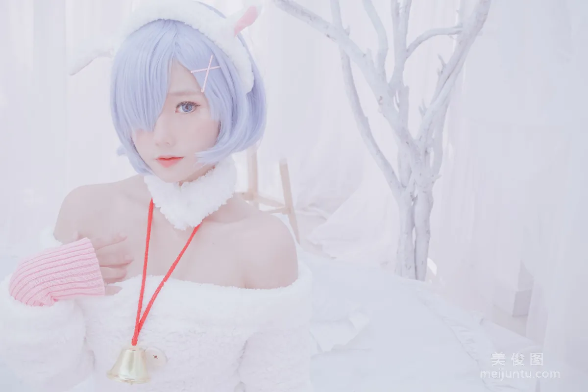 Messie Huang, Rem the sheep, Photo Set photo 12