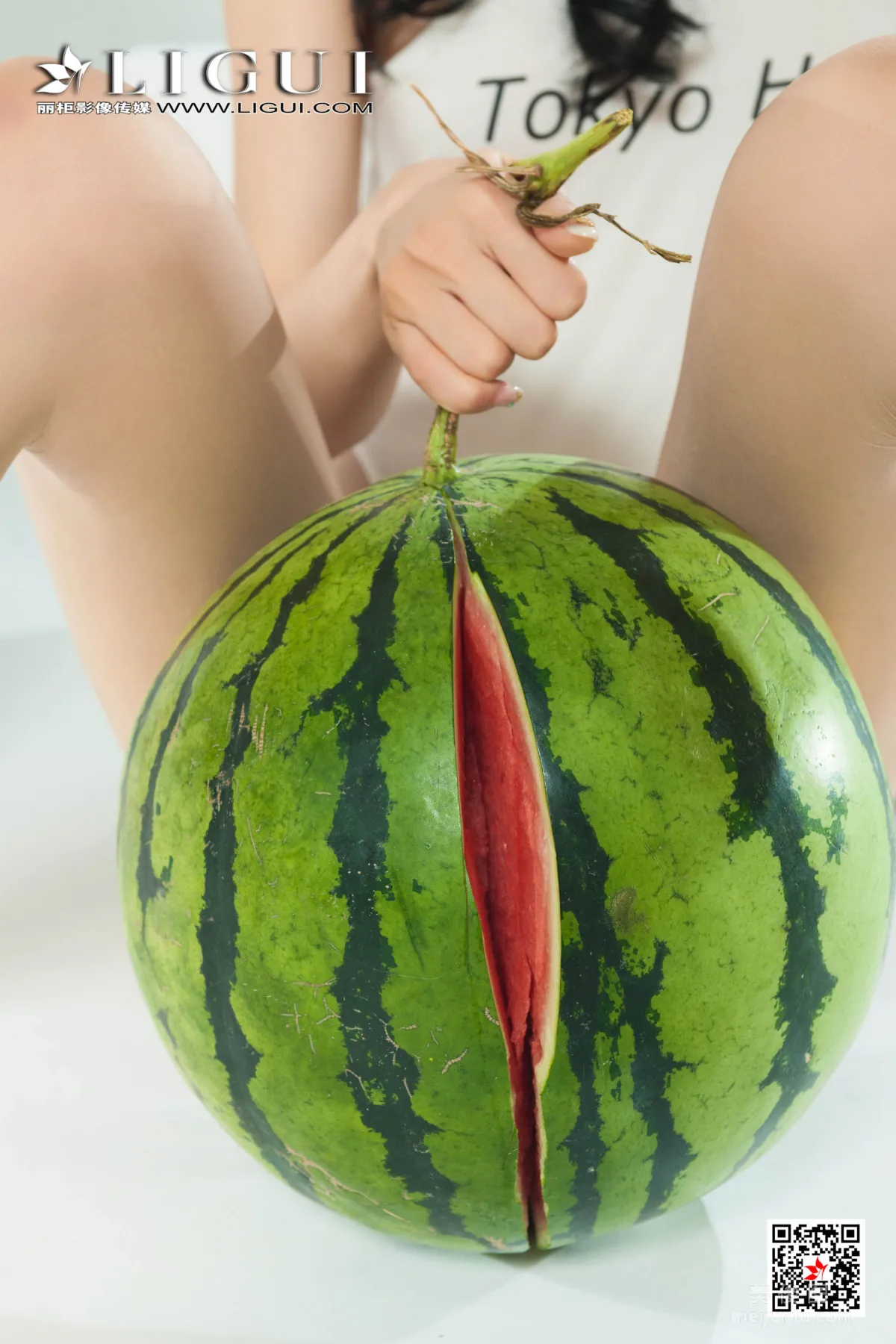 [Ligui] Web Beauty Model Liang Er, Watermelon High-Cut Girl photo 24