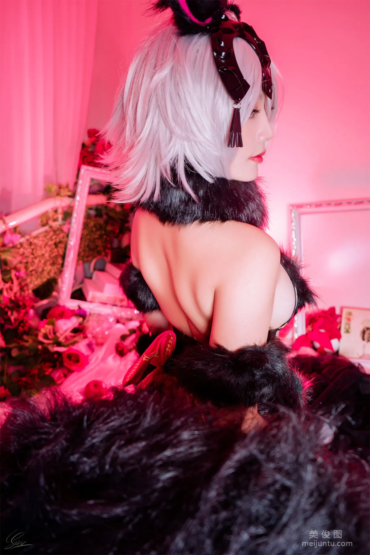 Messie Huang 《Jeanne Alter Wolf》 寫真集 9