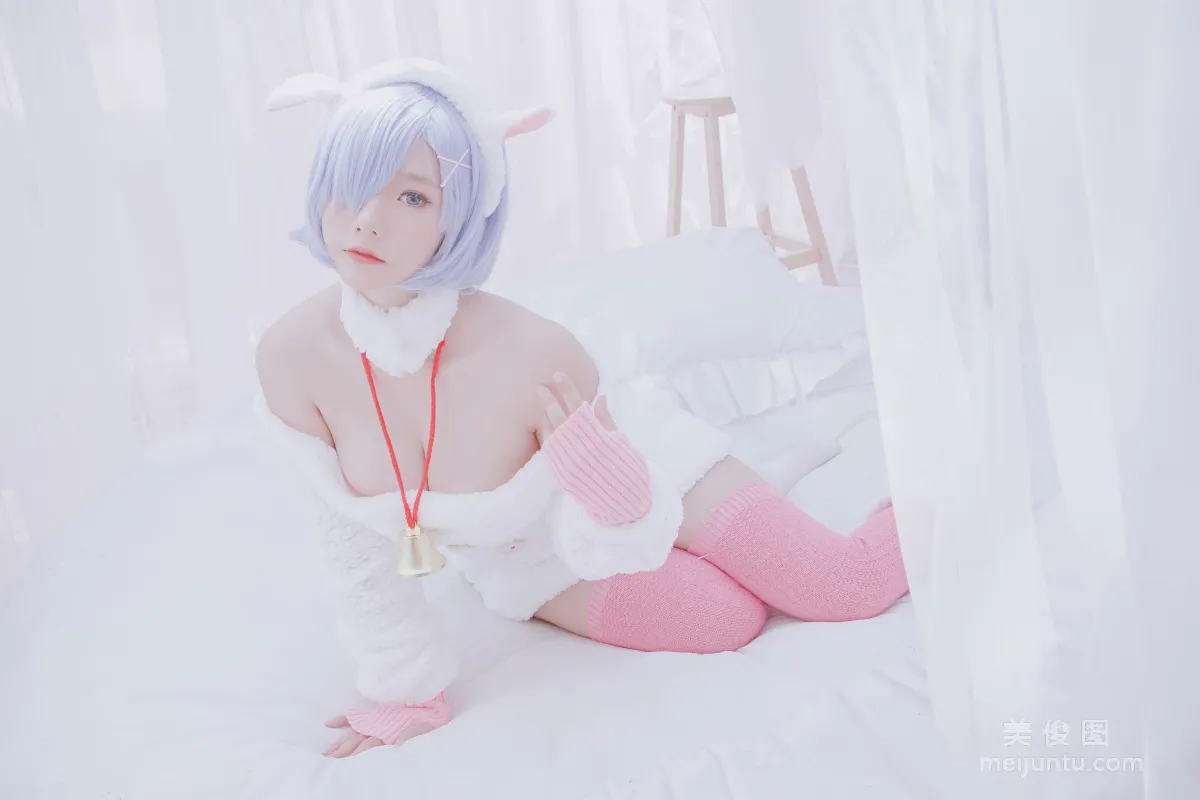 Messie Huang, Rem the sheep, Photo Set photo 42