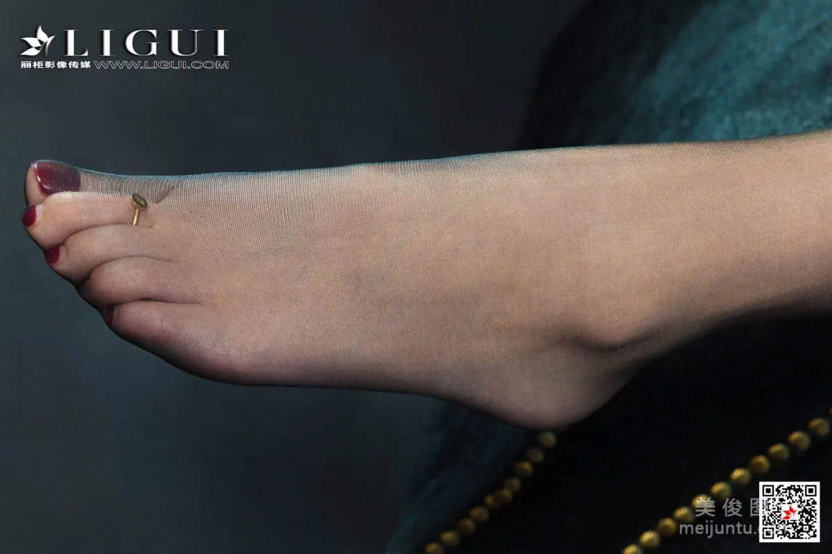 [丽柜Ligui] 网络丽人 Model 文芮 - 黑丝女警丝足诱惑12