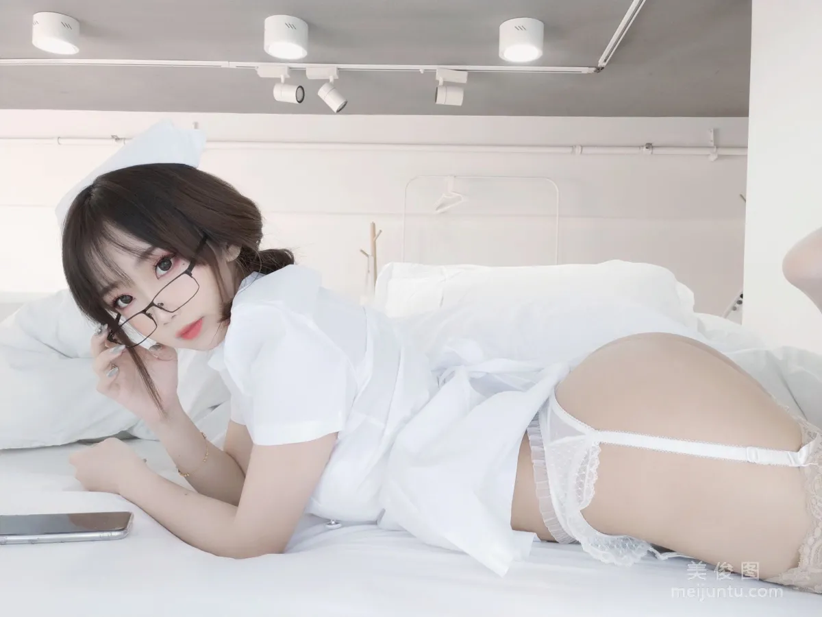 Gui Chuyao: Web Idols photo 1