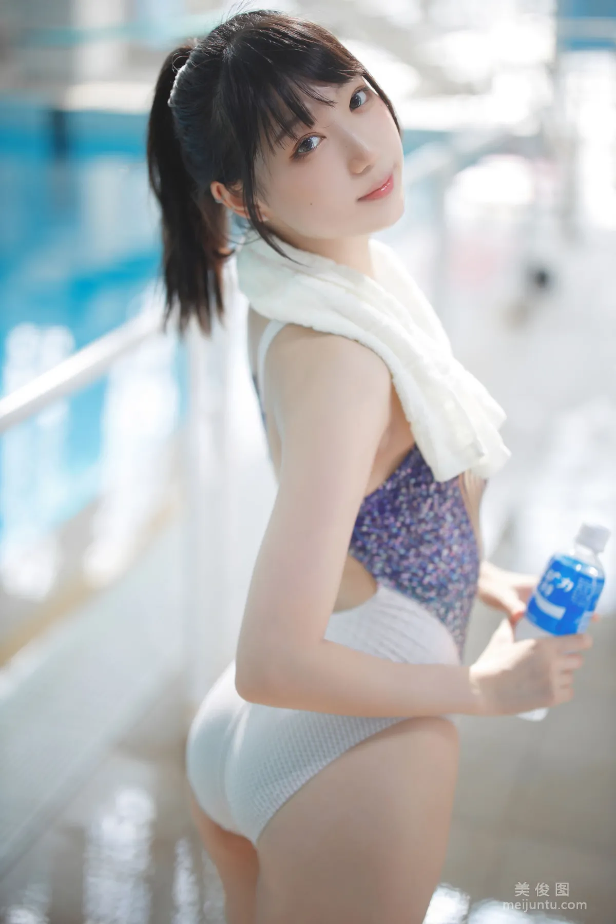 [Cosplay] 周叽是可爱兔兔 - 竞泳3