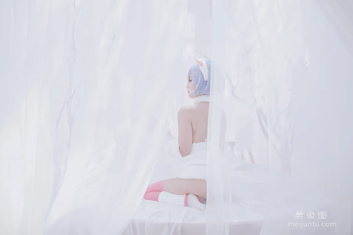 Messie Huang, Rem the sheep, Photo Set photo 18