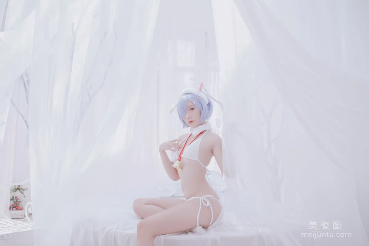 Messie Huang, Rem the sheep, Photo Set photo 36