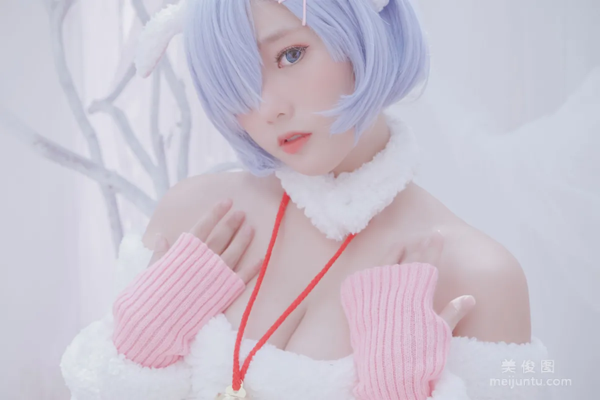 Messie Huang, Rem the sheep, Photo Set photo 46