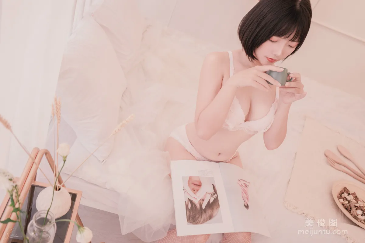COSER模特Messie Huang - 《Lingerie》寫真集 3