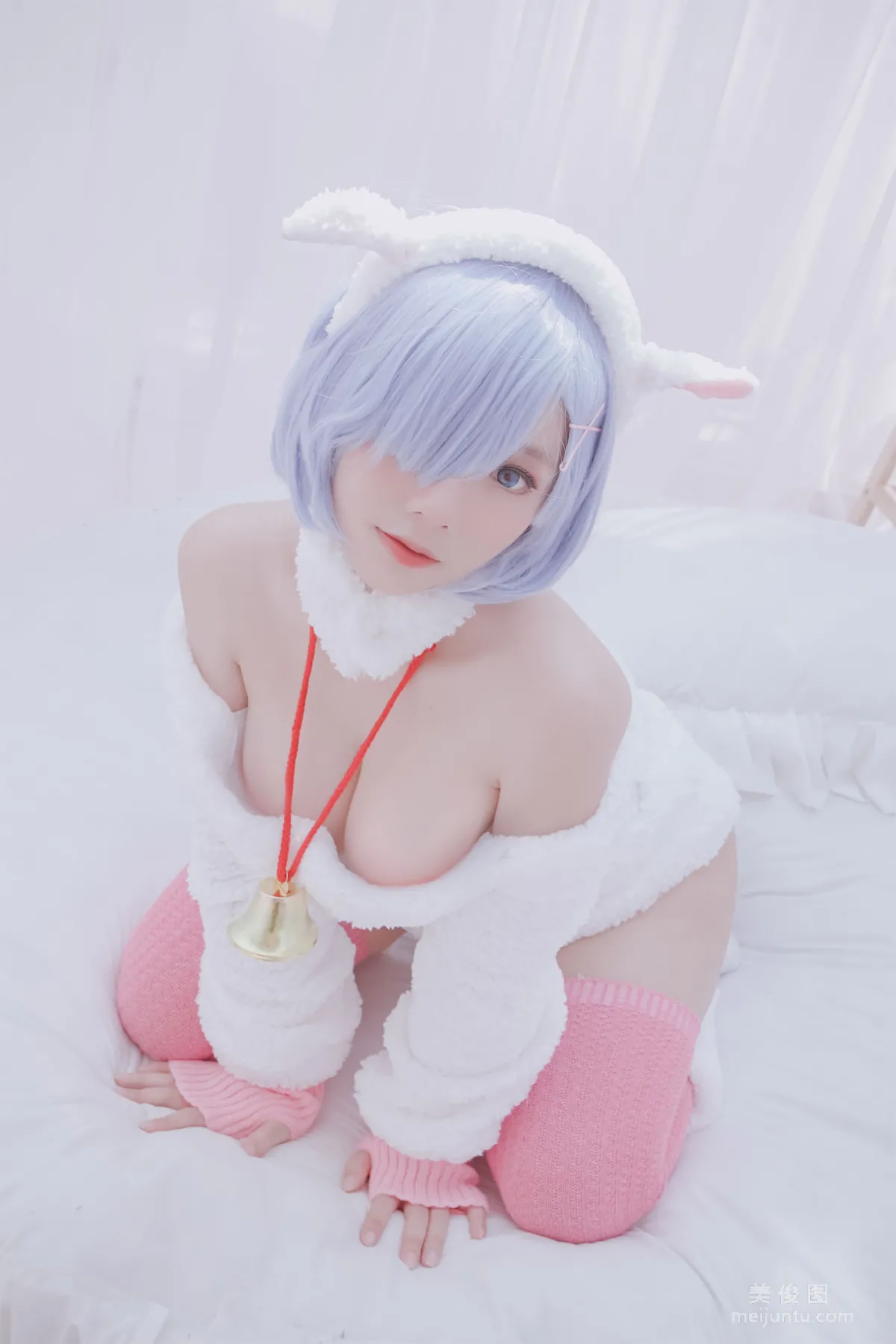 Messie Huang, Rem the sheep, Photo Set photo 17