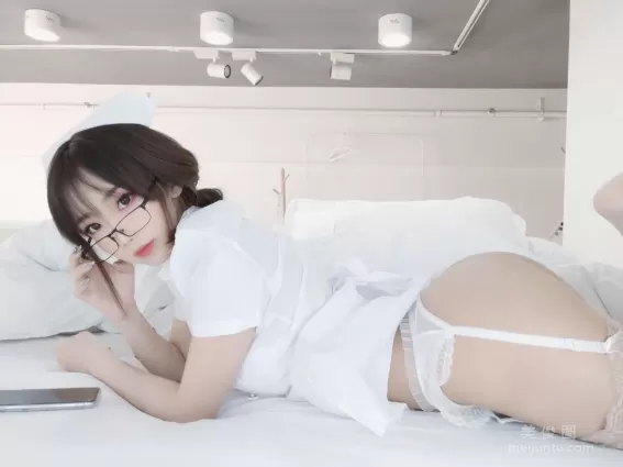 [Cosplay] 白嫩美少女鬼畜瑤 - 笨蛋護士