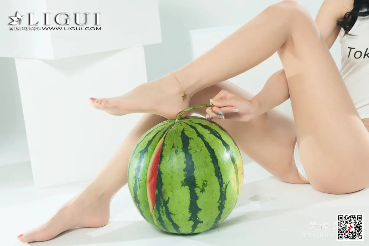 [Ligui] Web Beauty Model Liang Er, Watermelon High-Cut Girl photo 27