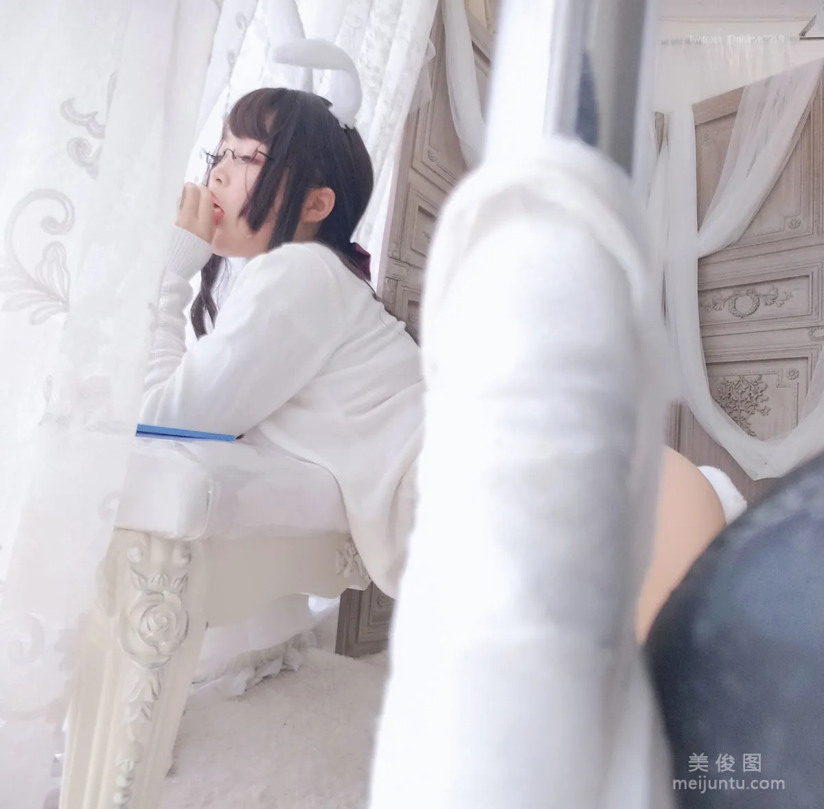Bai Ye: Web Idols photo 5