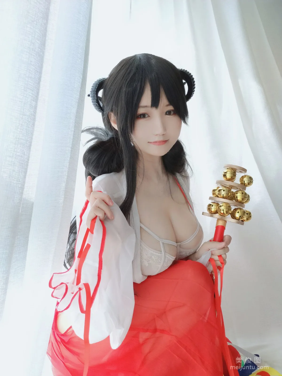 [Web Idols COSER] Anime Blogger Xiaocang Qiandai w - Shrine Maiden Photo Set photo 23