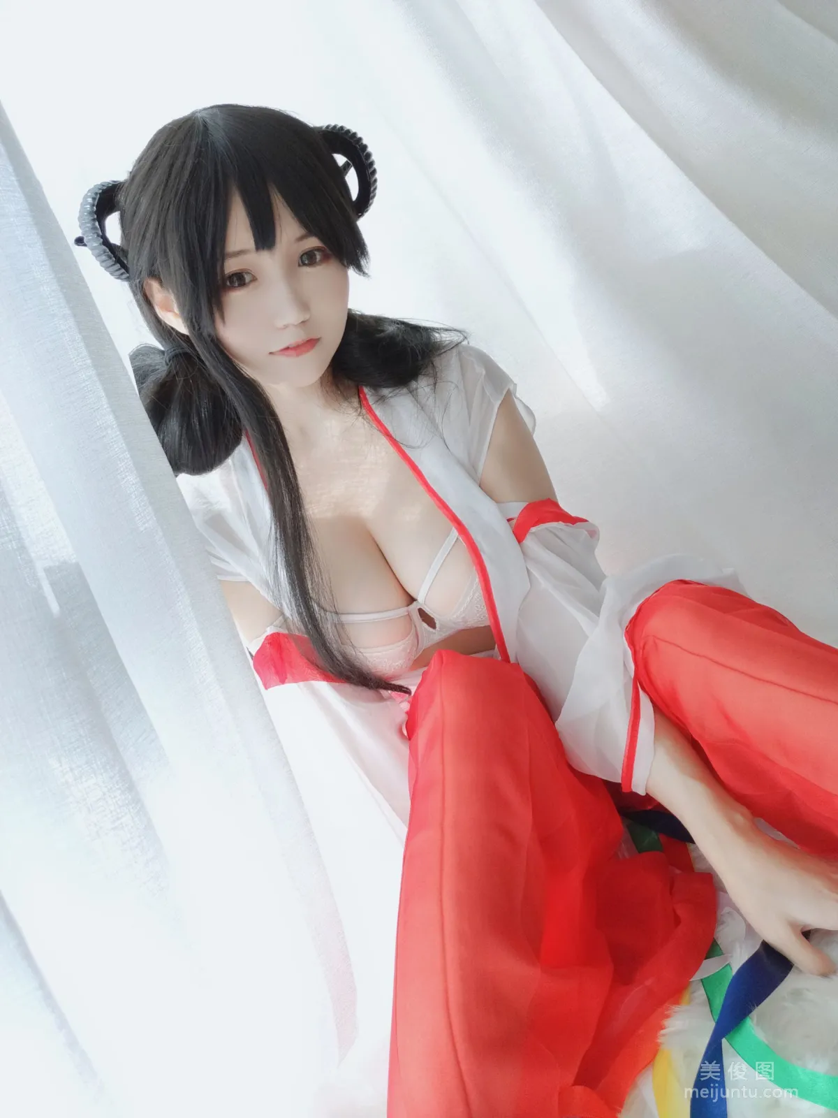 [Web Idols COSER] Anime Blogger Xiaocang Qiandai w - Shrine Maiden Photo Set photo 3