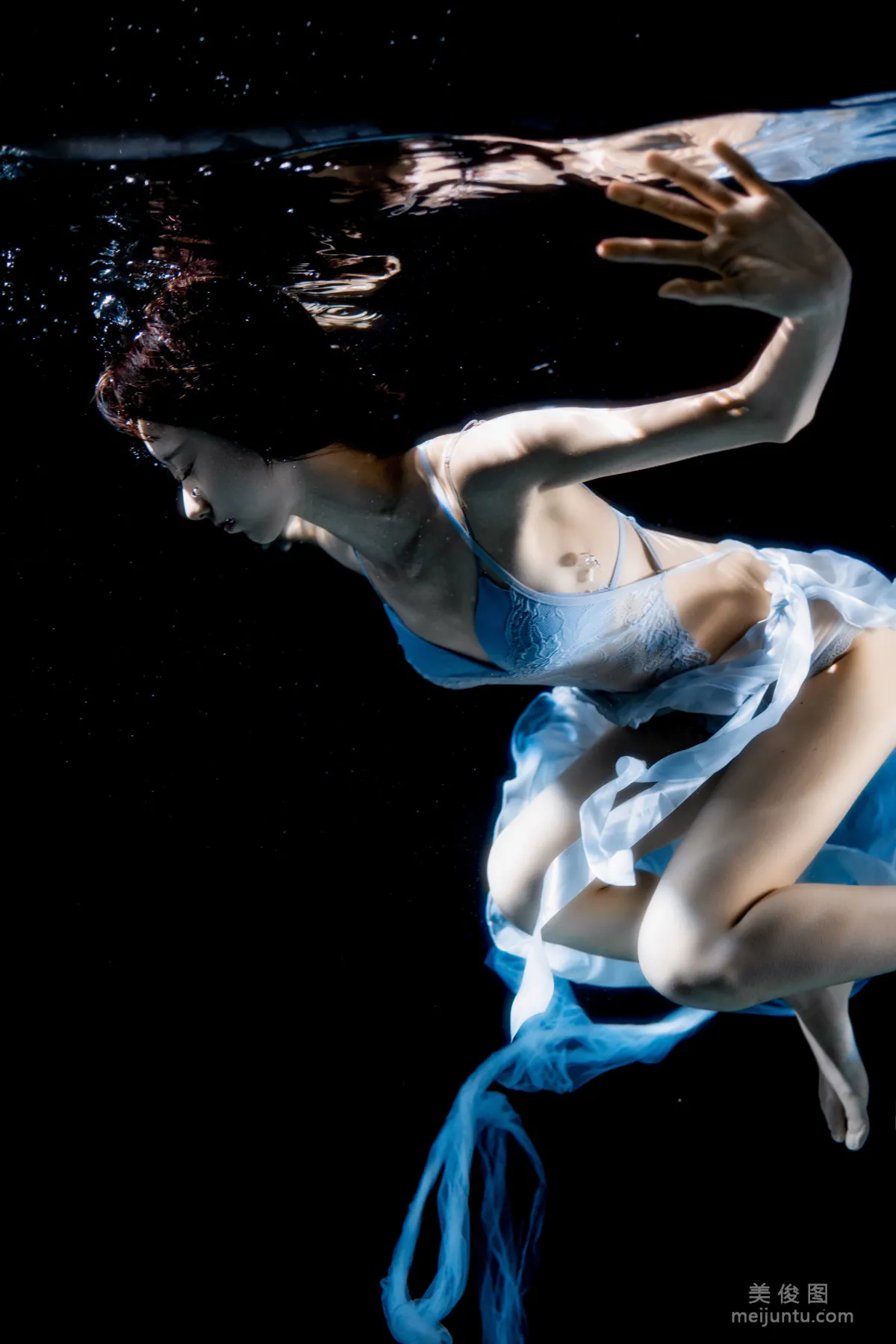 [Web Idols] Mu Mianmian OwO - Clear Underwater Photo Set photo 6