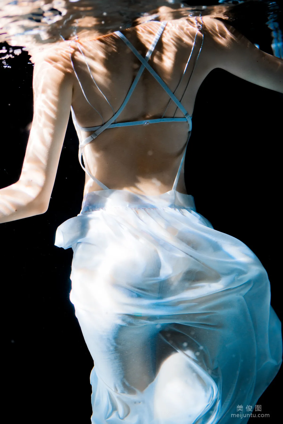 [Web Idols] Mu Mianmian OwO - Clear Underwater Photo Set photo 15