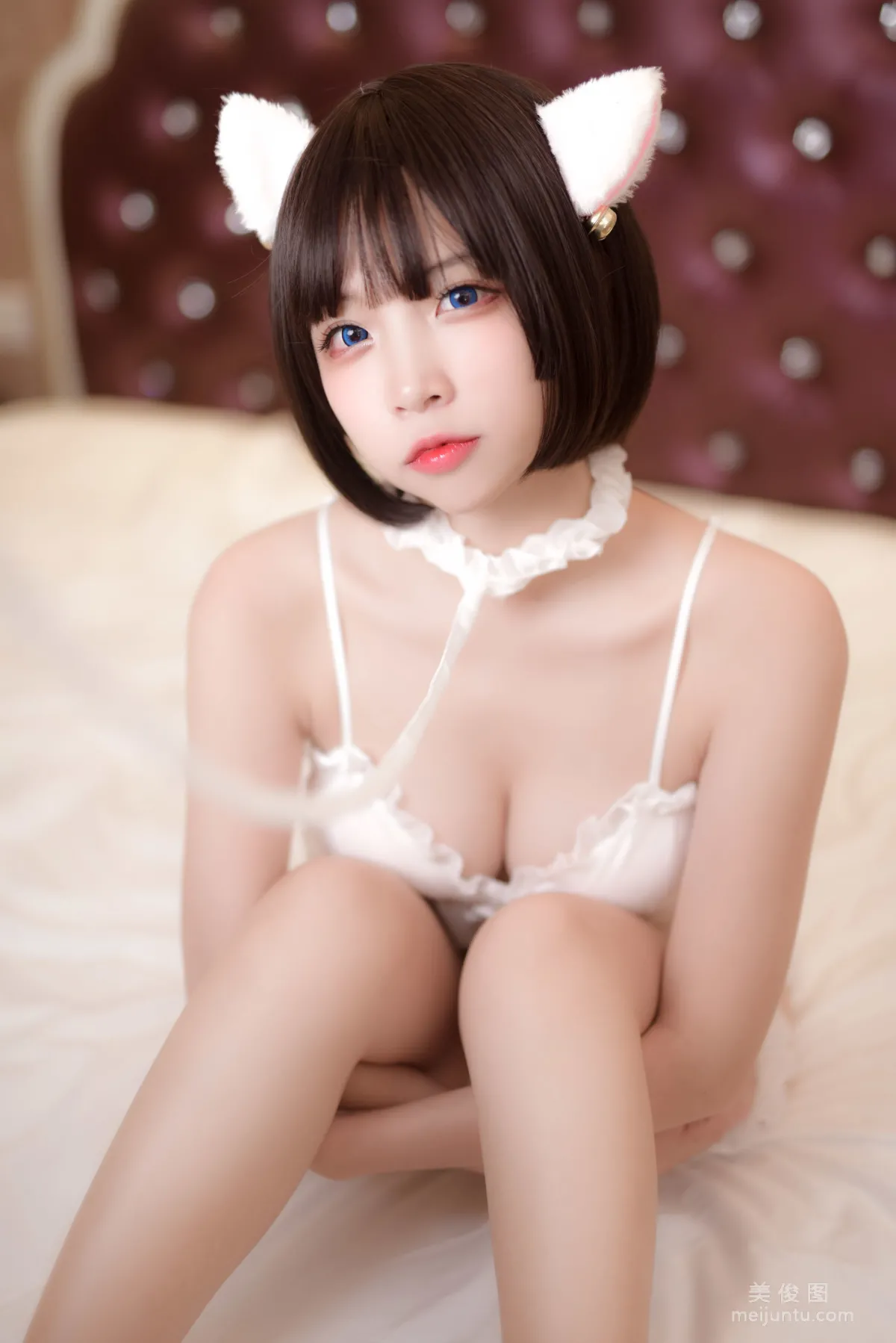 Erzuo Nisa: Web Idols photo 4