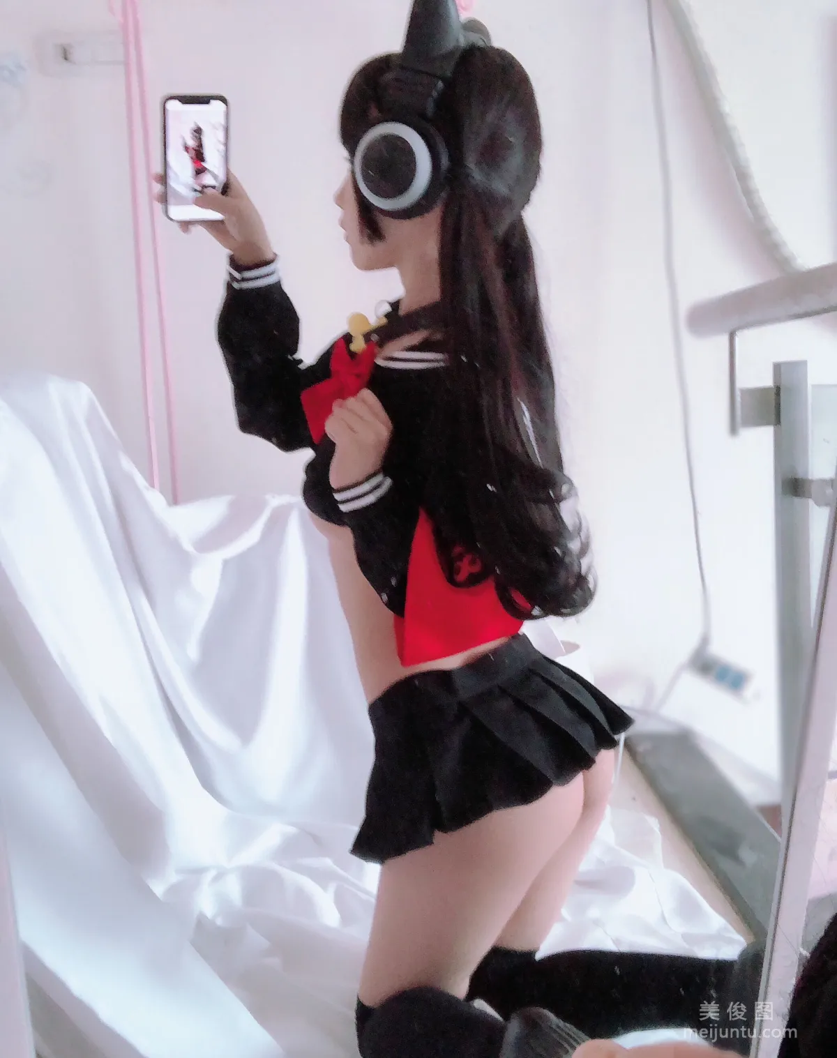 Yingjing Ningning: Web Idols photo 17