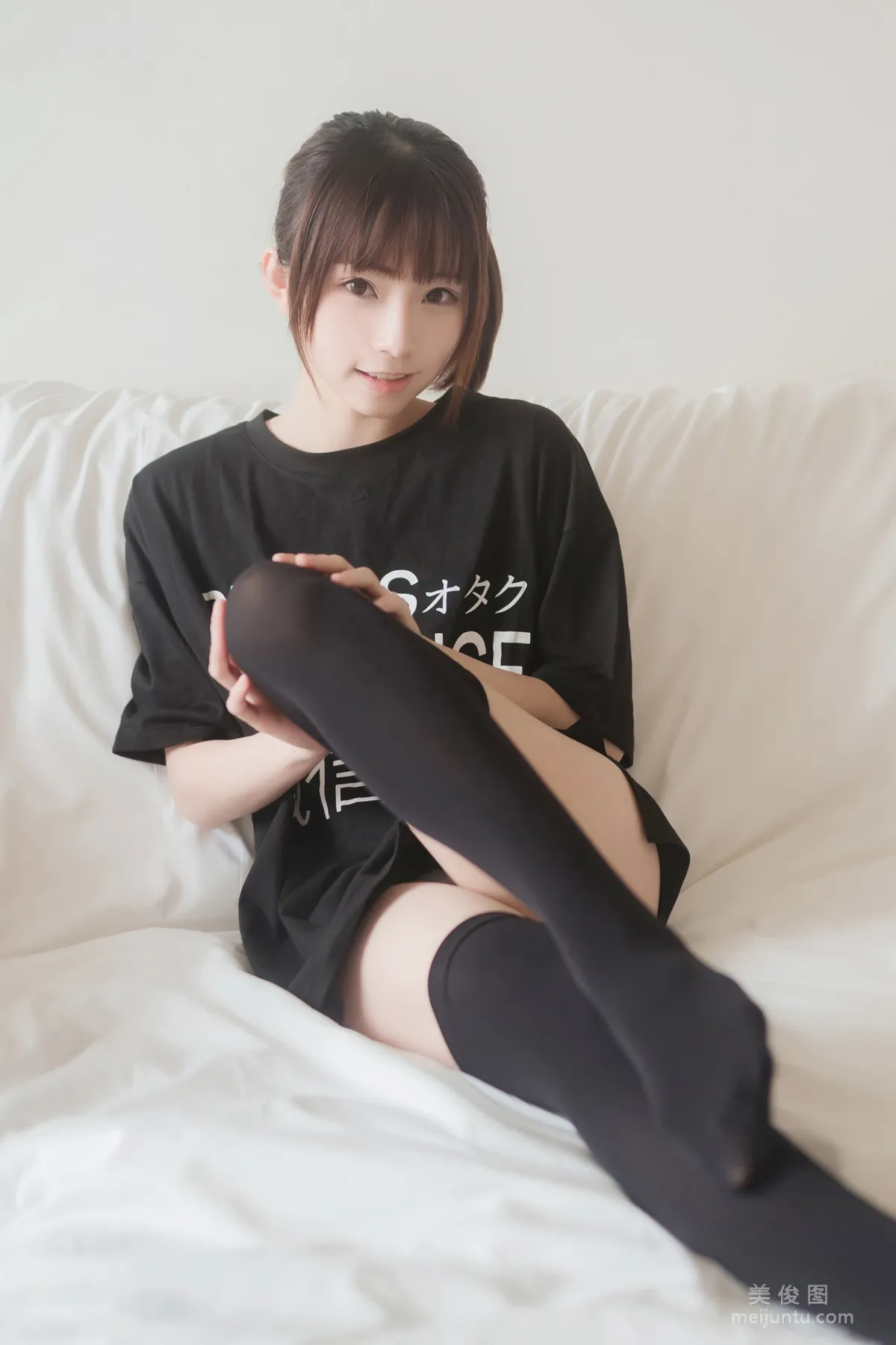 [網紅COSER] 動漫博主Kitaro_绮太郎 - 半袖雙馬尾 寫真集 11