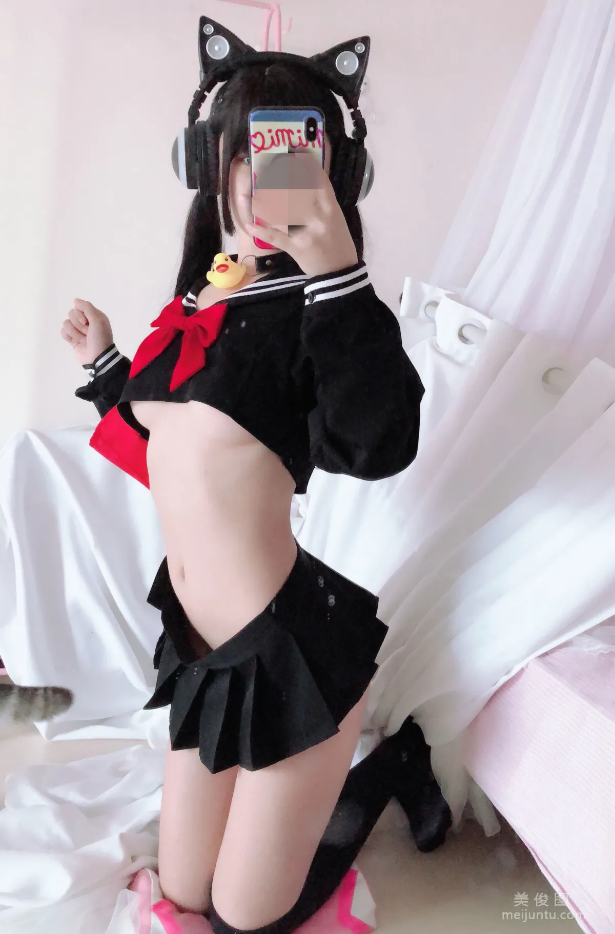 Yingjing Ningning: Web Idols photo 7