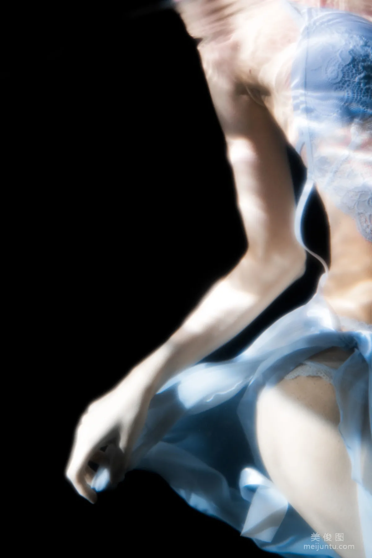 [Web Idols] Mu Mianmian OwO - Clear Underwater Photo Set photo 23