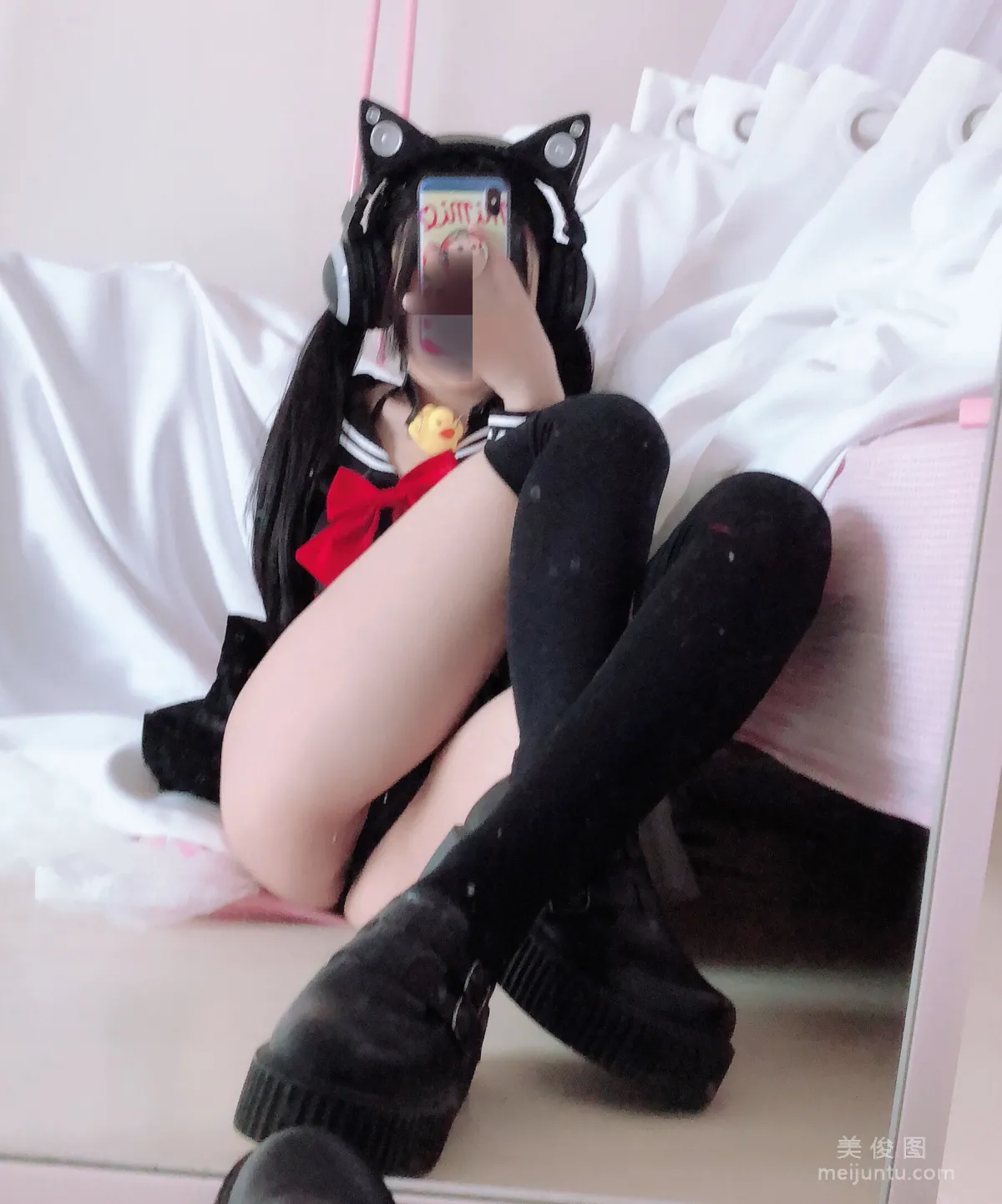 Yingjing Ningning: Web Idols photo 28