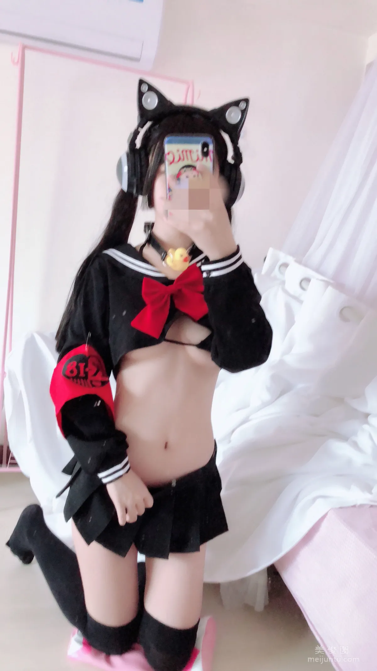 Yingjing Ningning: Web Idols photo 4