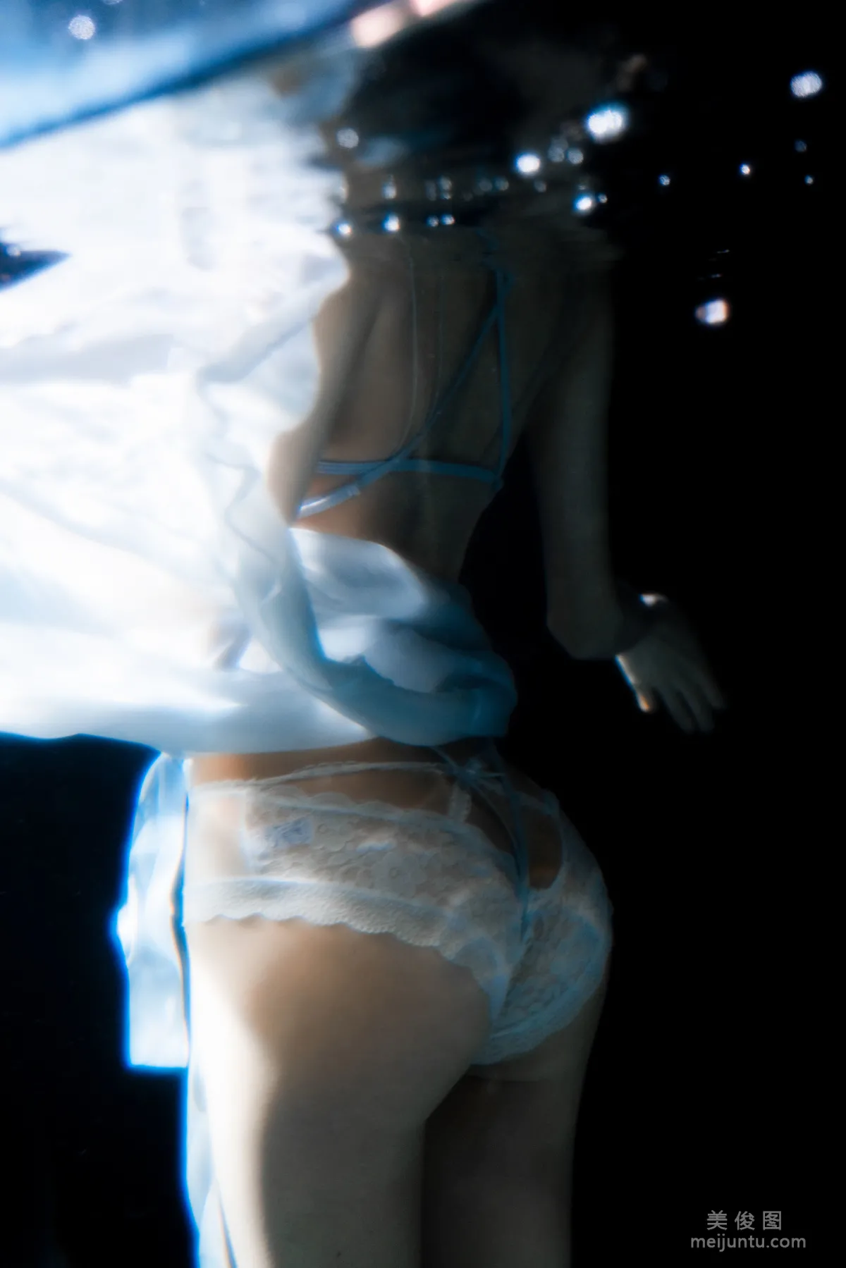 [Web Idols] Mu Mianmian OwO - Clear Underwater Photo Set photo 35