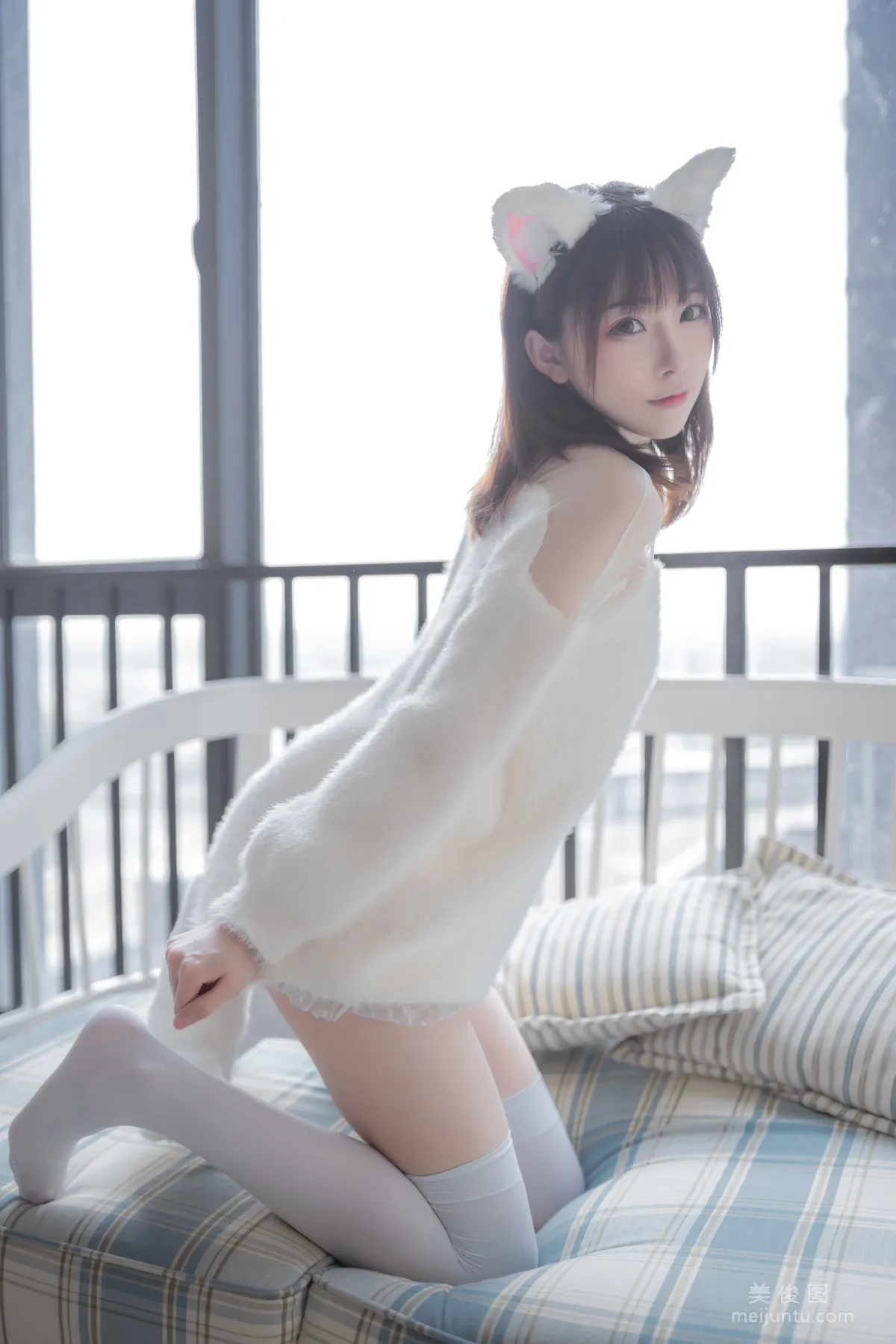 [網紅COSER] 動漫博主Kitaro_绮太郎 - 白喵女友 寫真集 21
