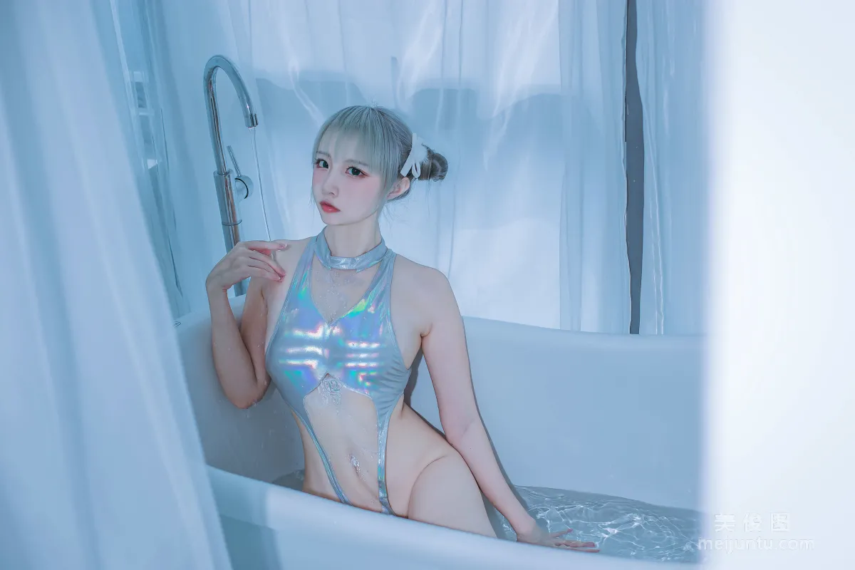 Erzuo Nisa: Web Idols photo 13